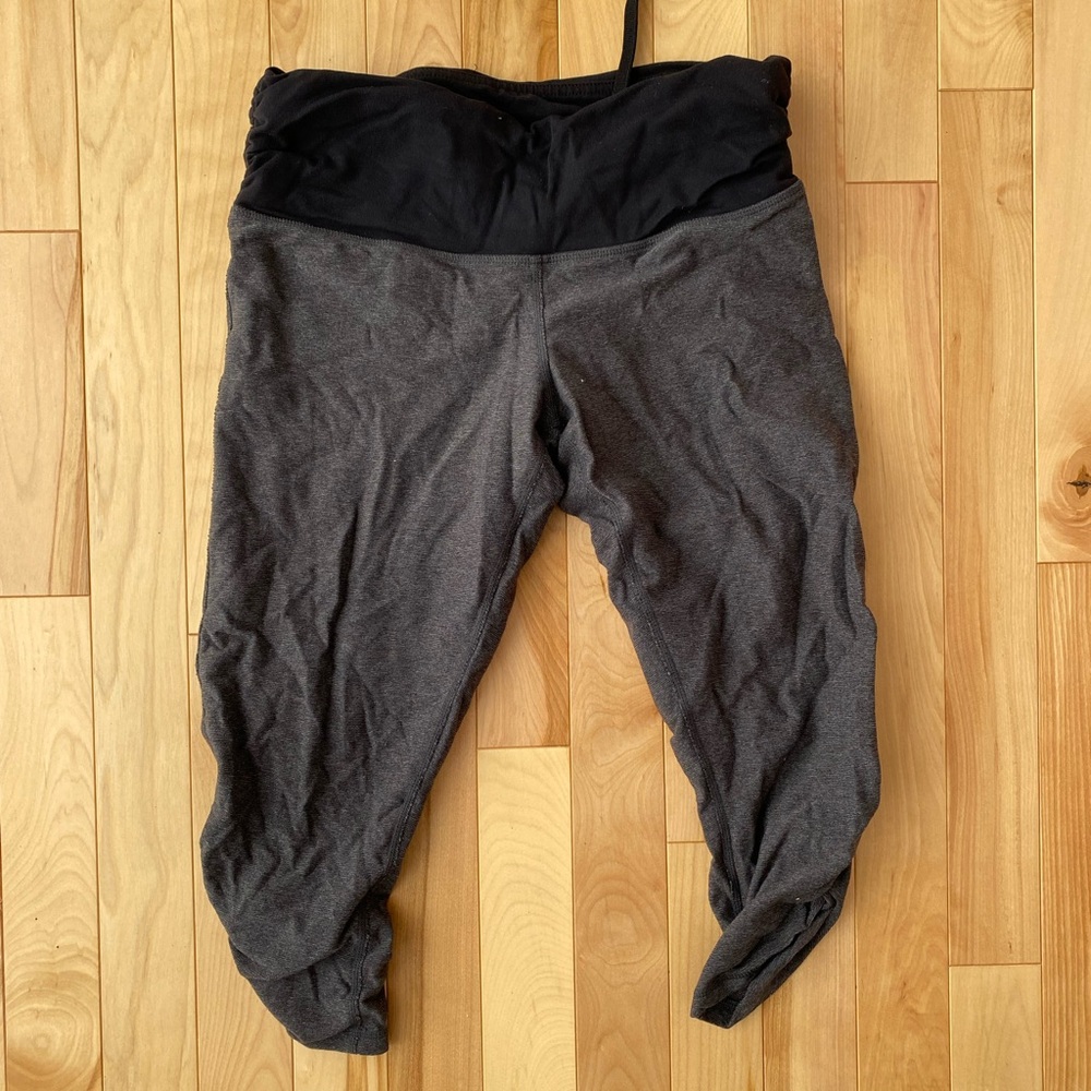 Tuff Athletics 3/4 Black and Gray Leggings